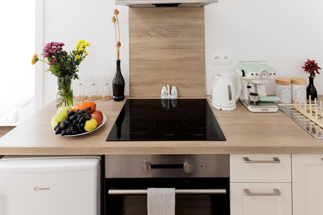 Apartamento Boutique Flat In Old Town Bratislava Exterior foto